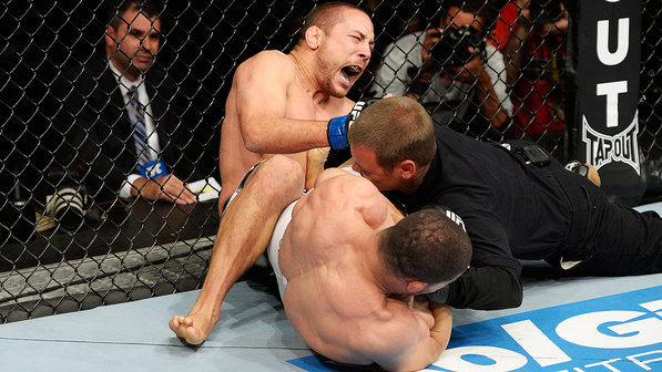 Rousimar Toquinho durante luta contra Mike Pierce no UFC, em Barueri (Jeff Bottari/Zuffa LLC)